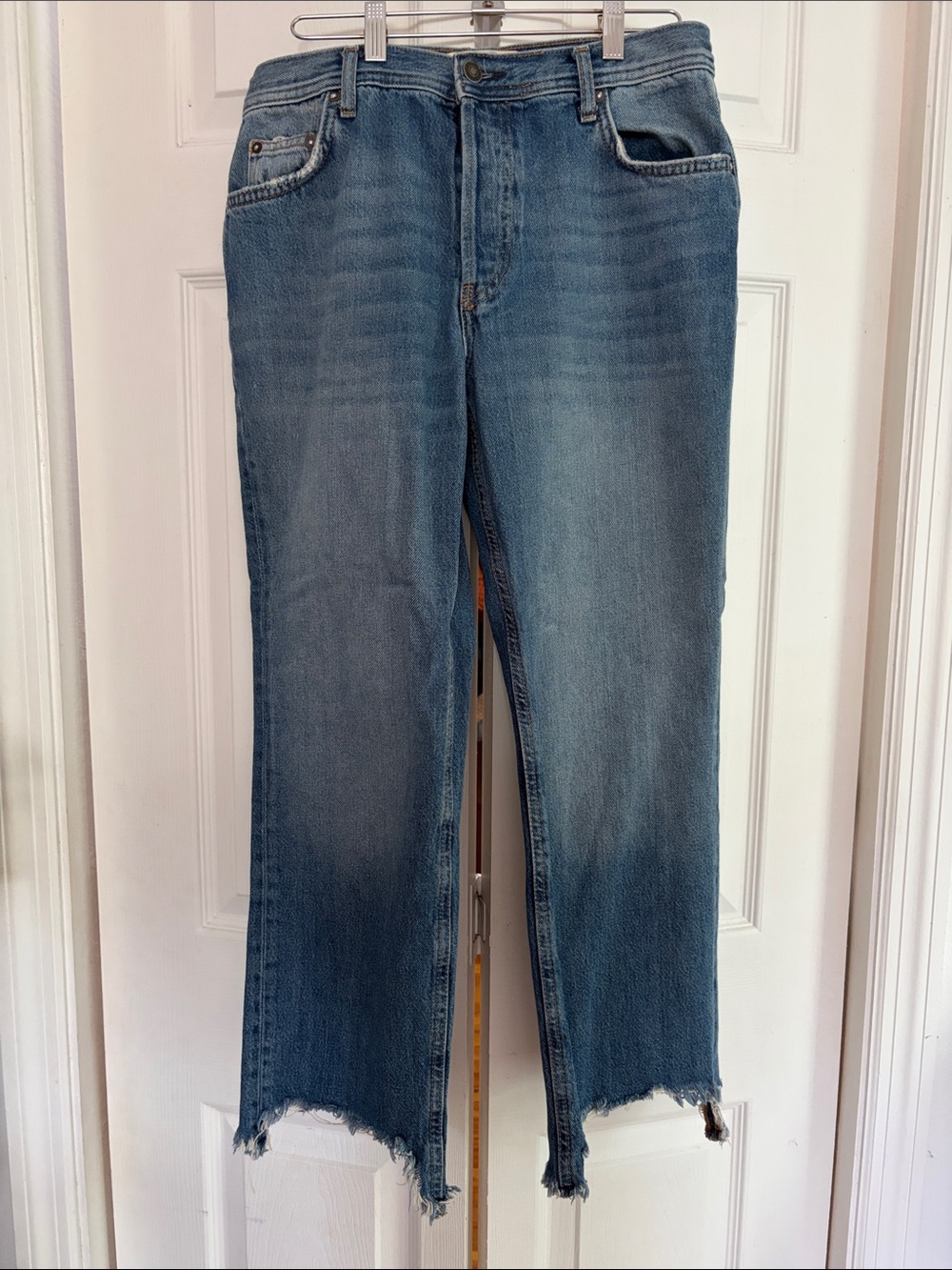 We The Free Light Blue Raw Hem Cropped Jeans
